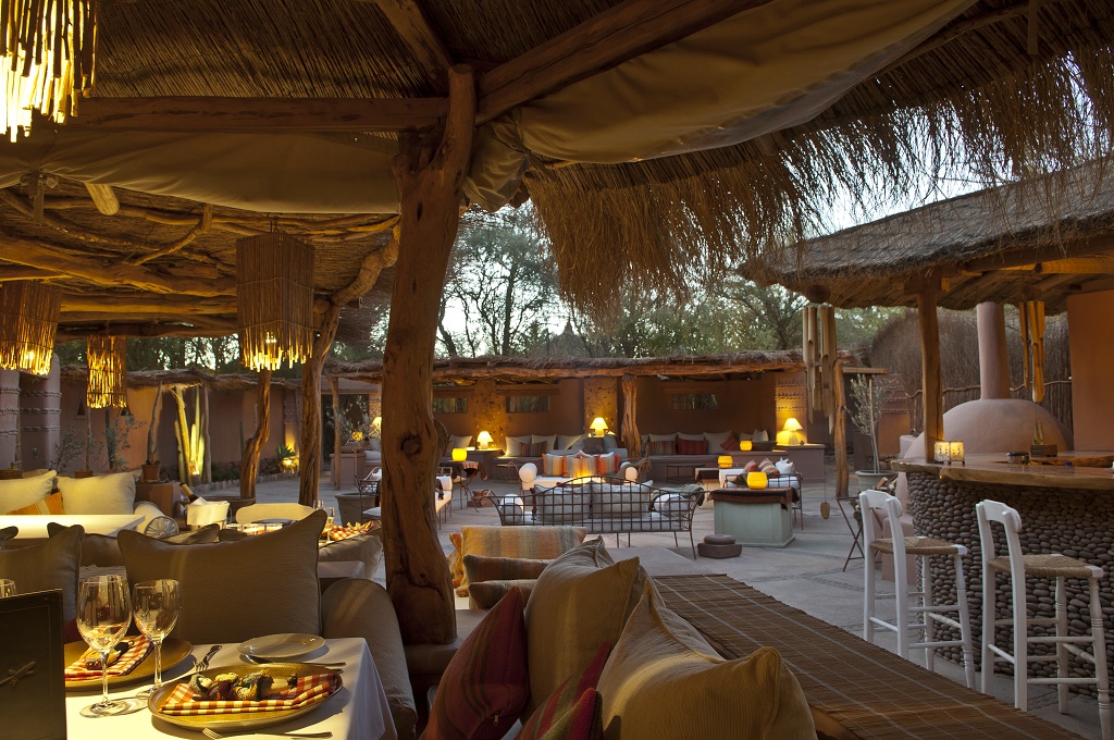 awasi-dining-area awasi-dining-area