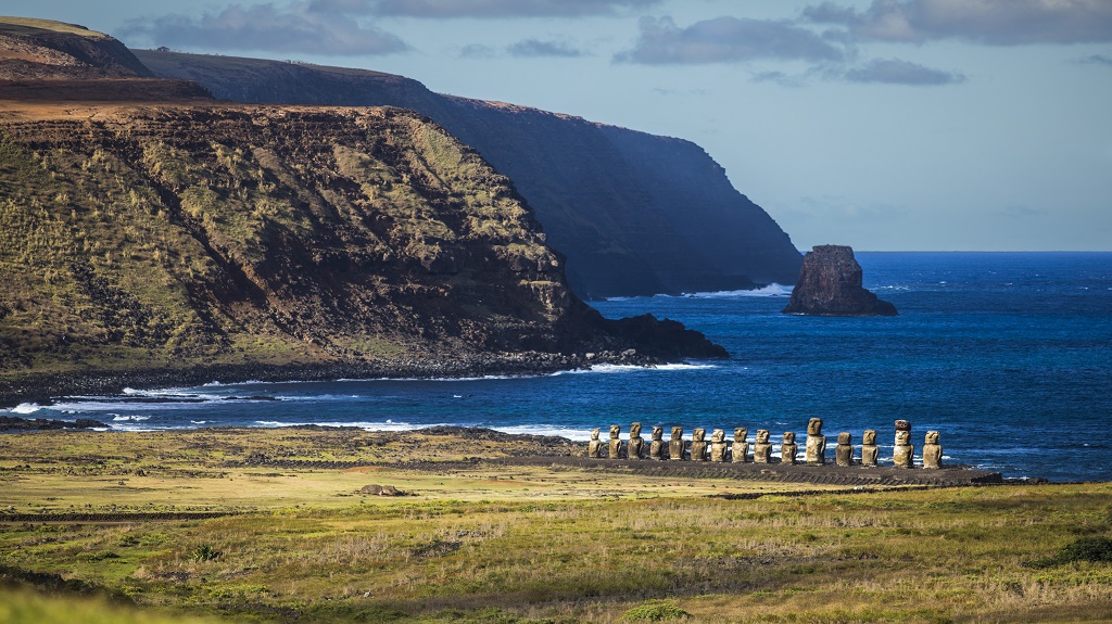 Ahu Tongariki, the most amazing Ahu platform on Easter Island. 15 moais still stand up at the south east of the Island. Ahu Tongariki reveals the Moais magic. Ahu Tongariki, the most amazing Ahu platform on Easter Island. 15 moais still stand up at the south east of the Island. Ahu Tongariki reveals the Moais magic.