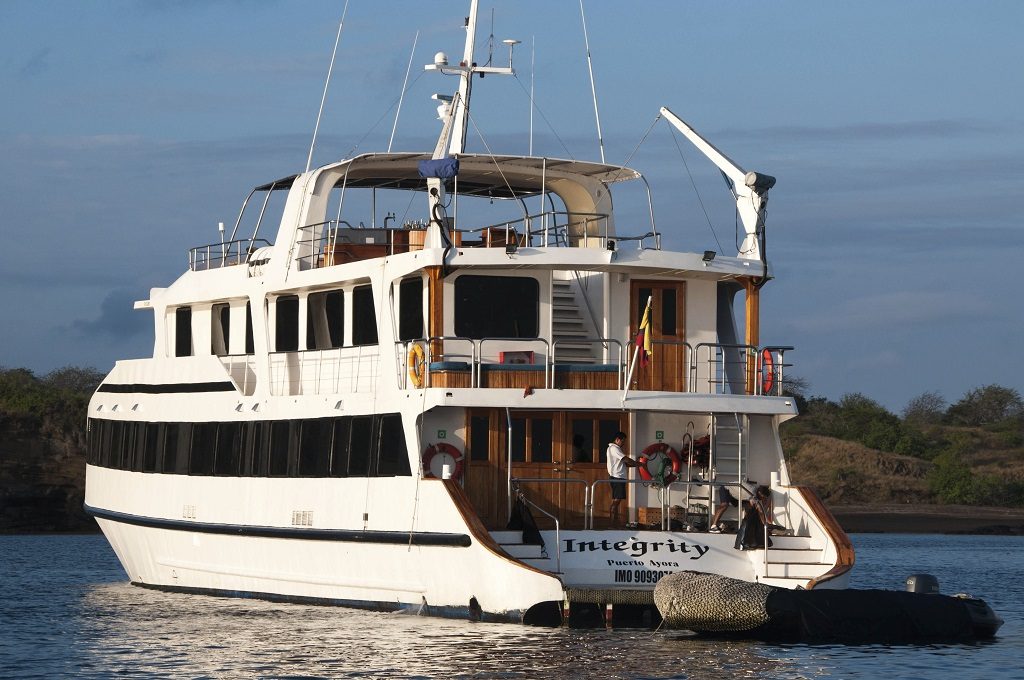 integrity-yacht-resize integrity-yacht-resize