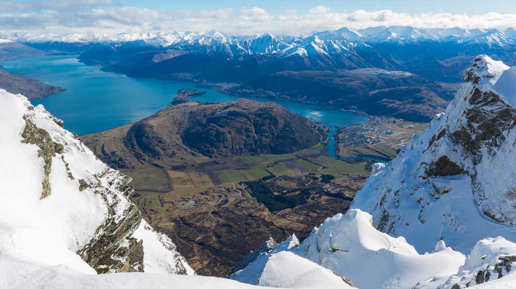 new-zealand-remarkables-mountain