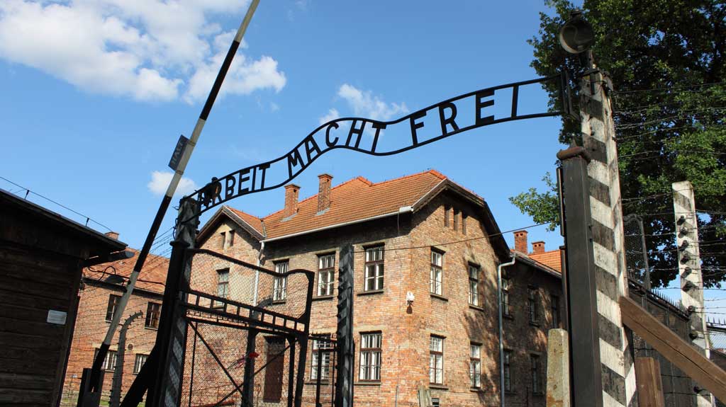 poland-czech-entrance-auschwitz-concentration-camp