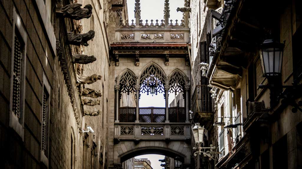 spain-gothic-quarter-barcelona